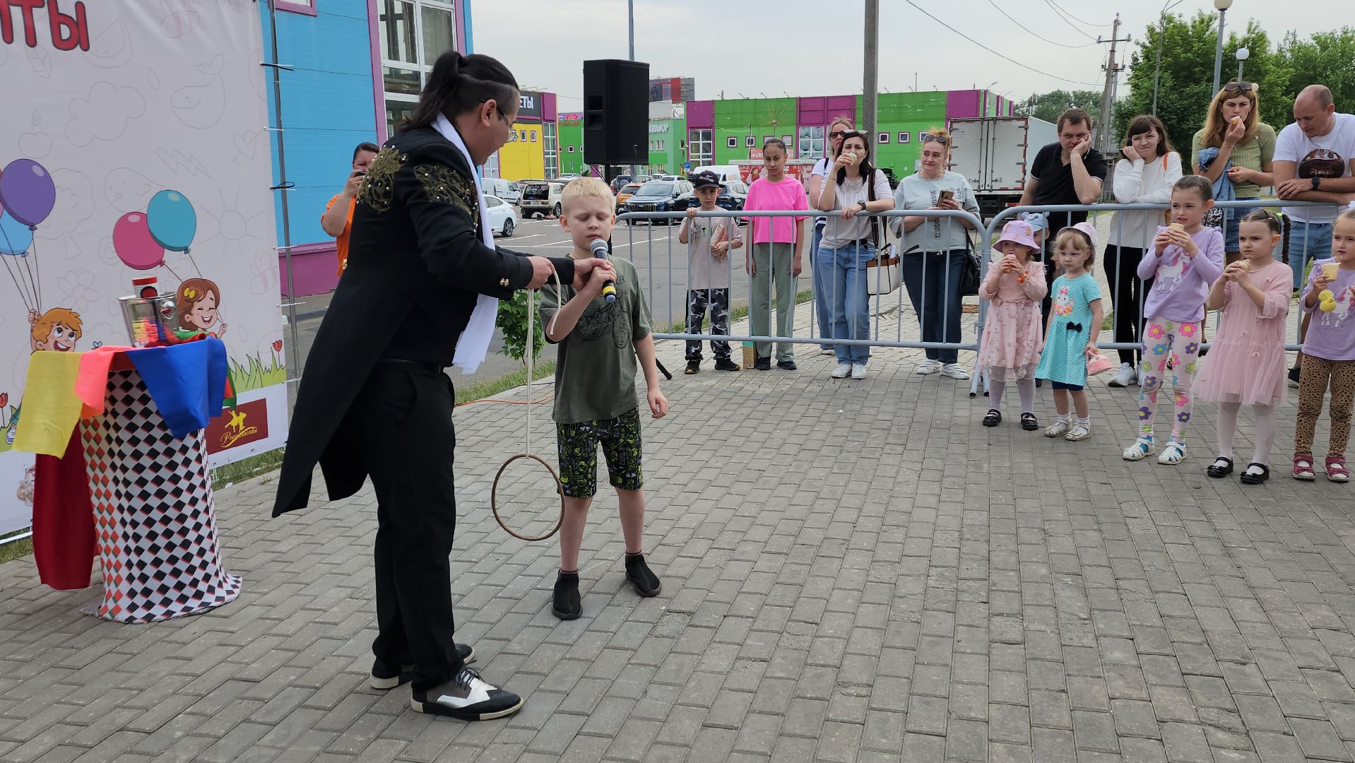 пушкино, вертикалки, день защиты детей, праздник, детский праздник,  во дворе жилых домов, маркет, мастер-класс, концерт, мороженое,управляющая компания,