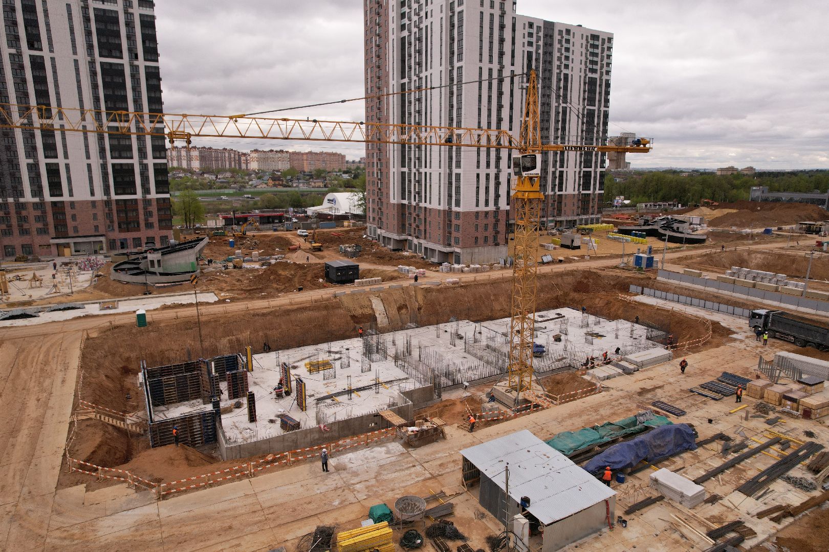 видео с коптера, жк 1-й южный, детский сад в ленинском,