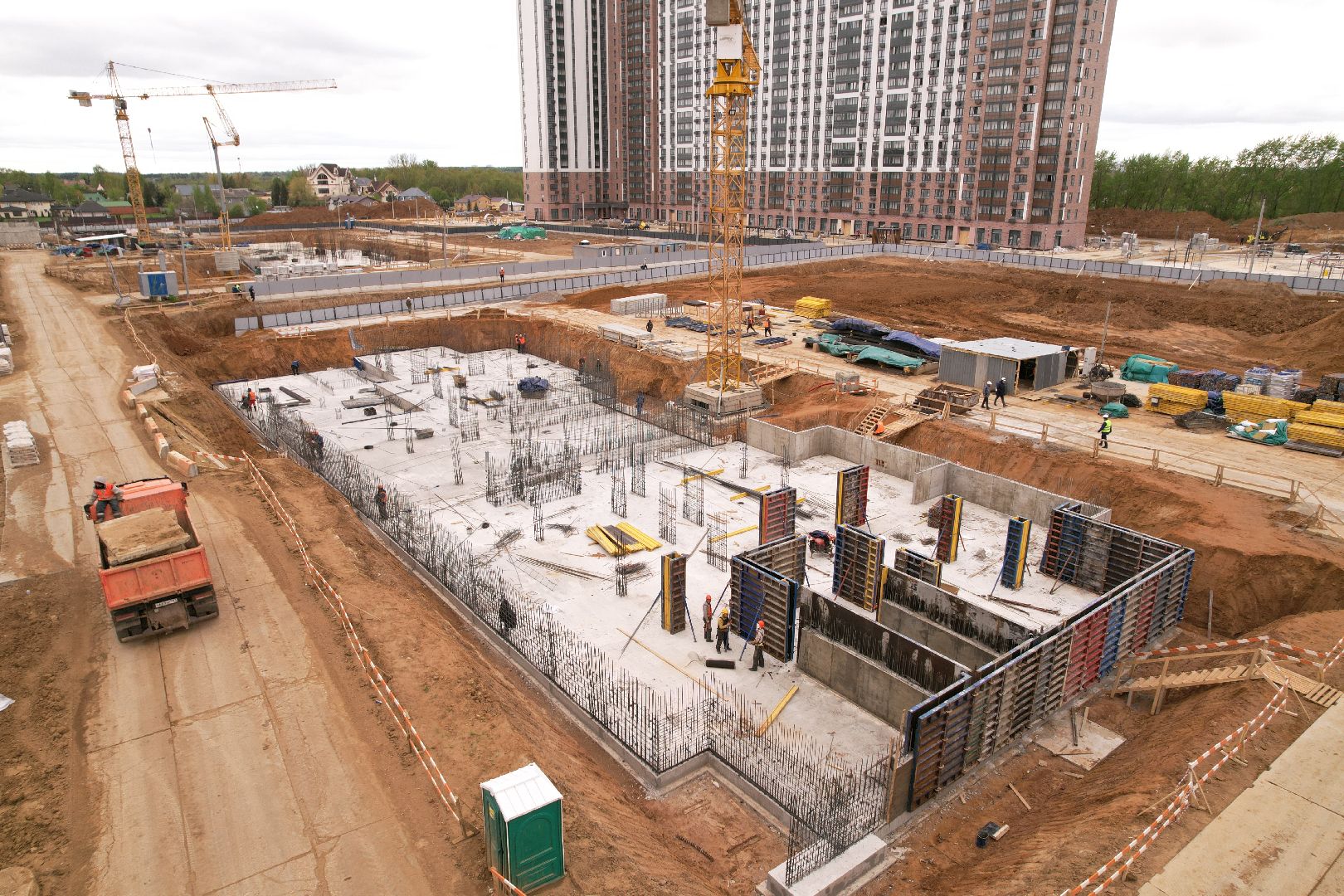 видео с коптера, жк 1-й южный, детский сад в ленинском,