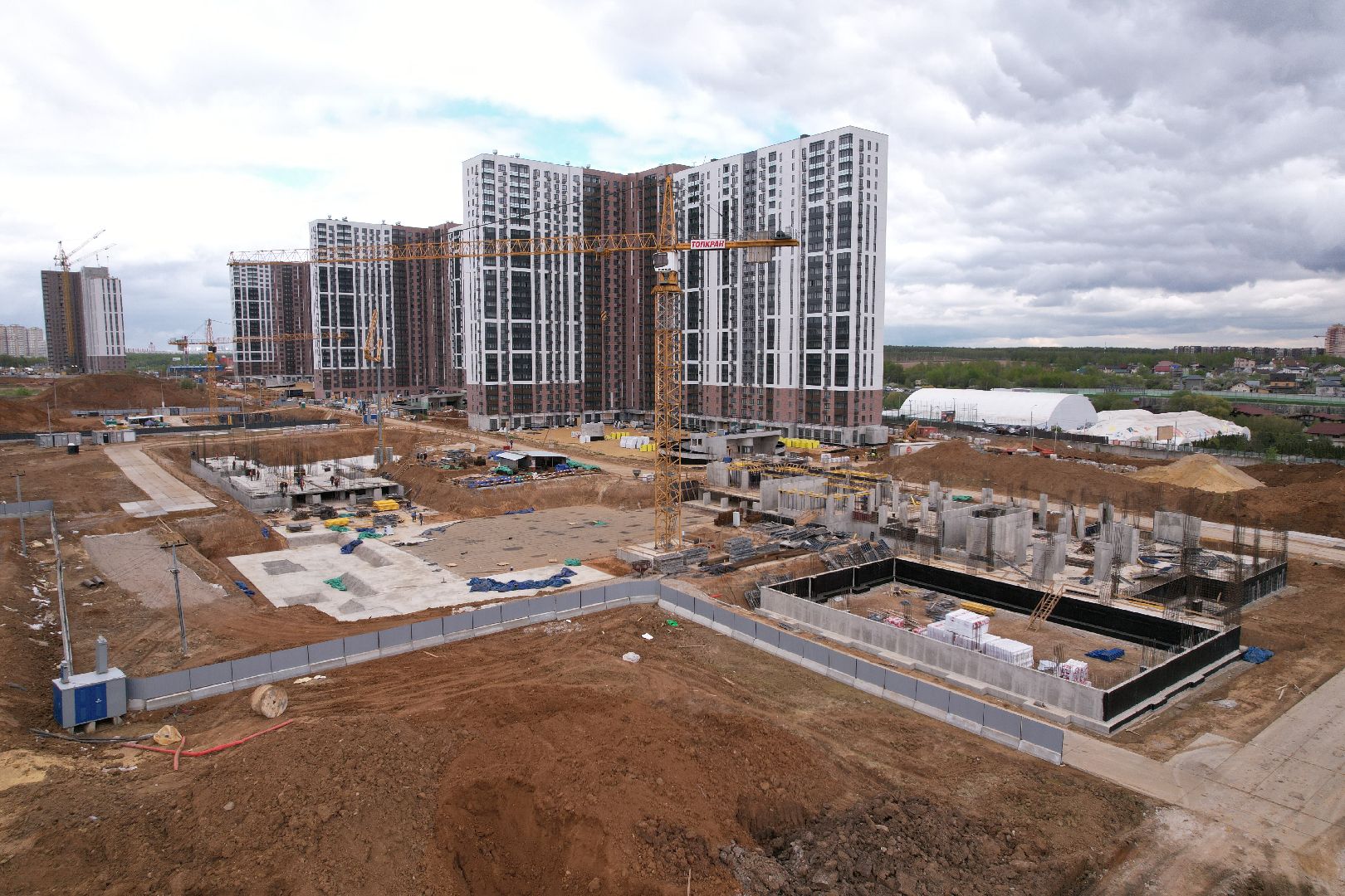 видео с коптера, школа в жк 1-й южный, школа в ленинском,