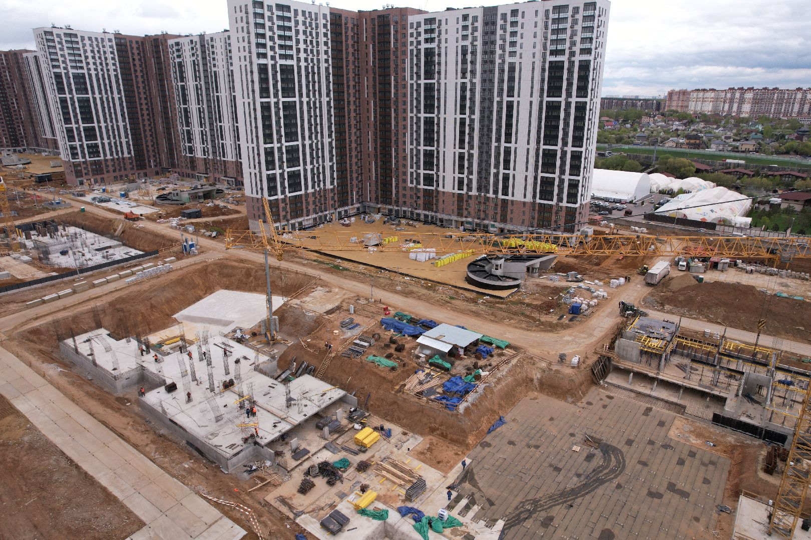 видео с коптера, школа в жк 1-й южный, школа в ленинском,