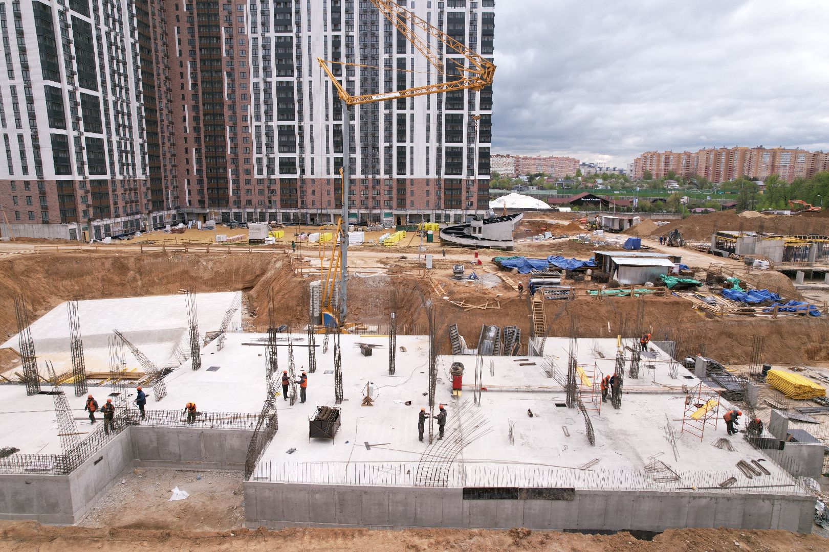 видео с коптера, школа в жк 1-й южный, школа в ленинском,