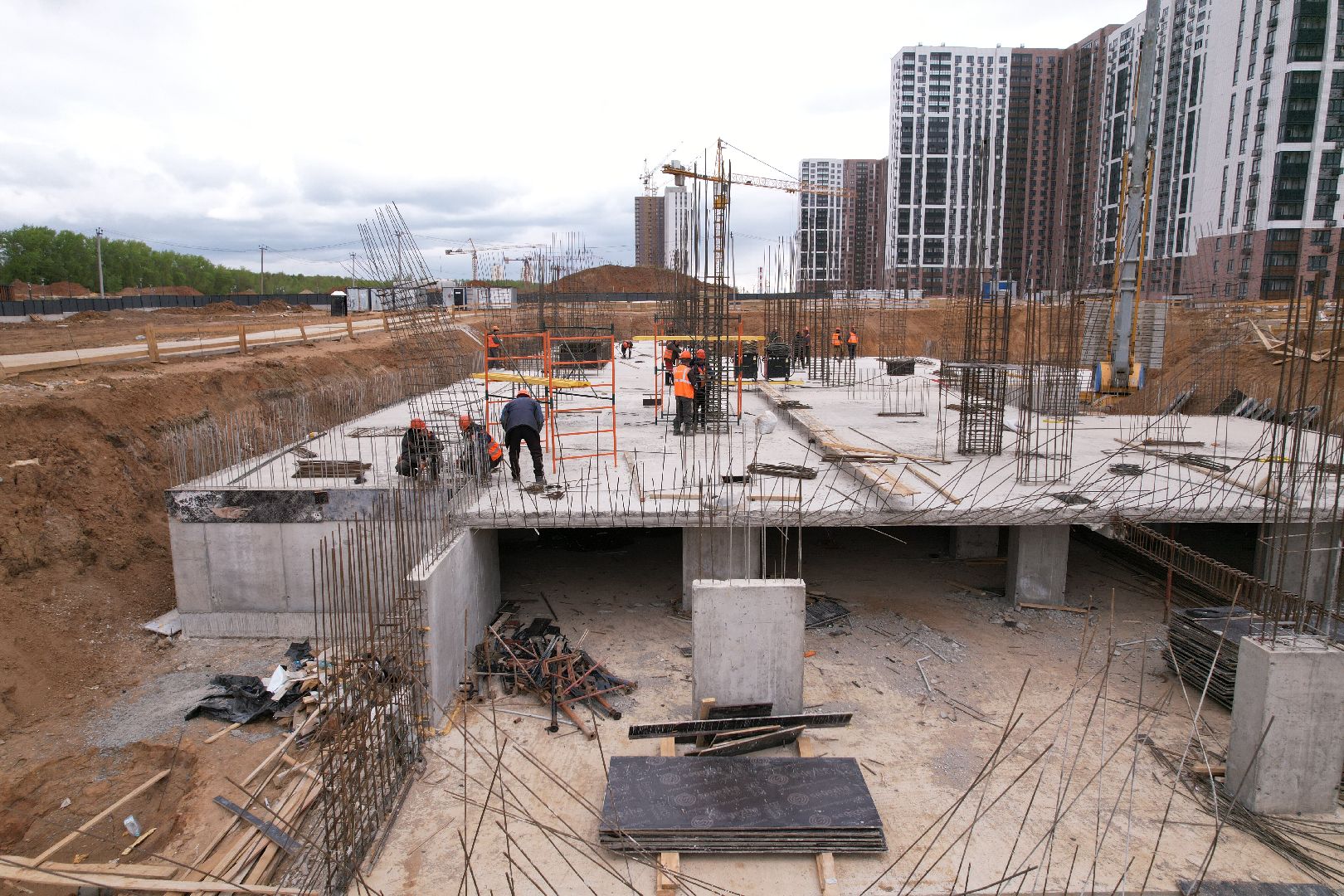 видео с коптера, школа в жк 1-й южный, школа в ленинском,
