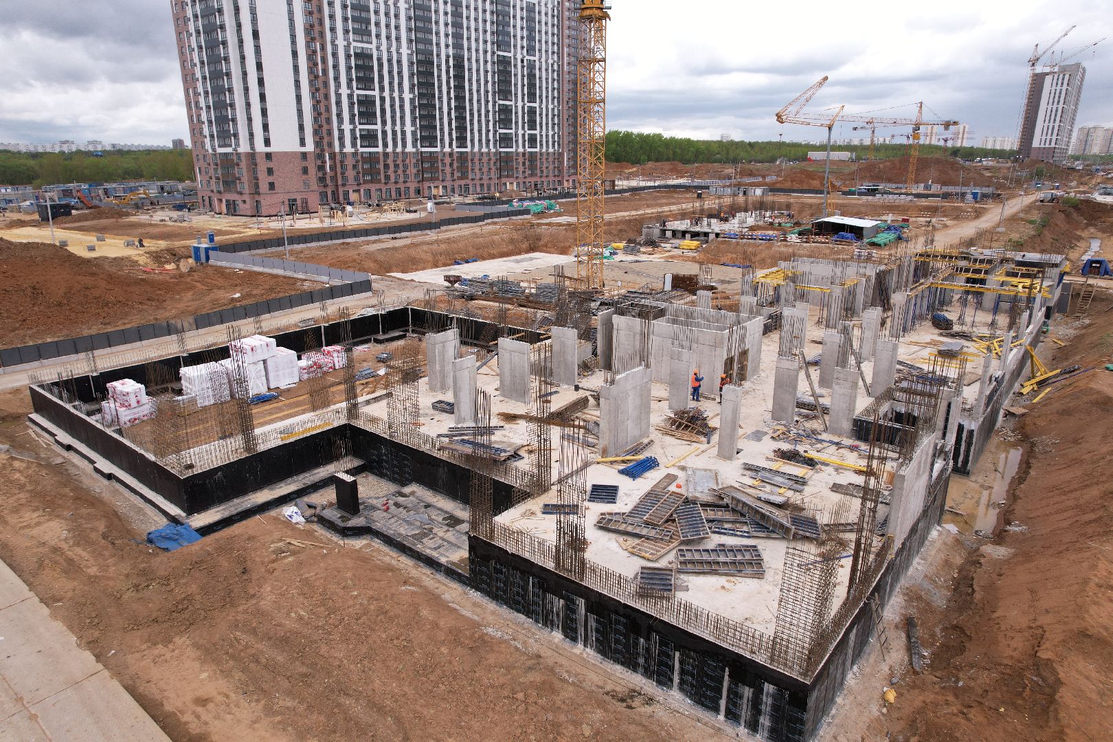 видео с коптера, школа в жк 1-й южный, школа в ленинском,