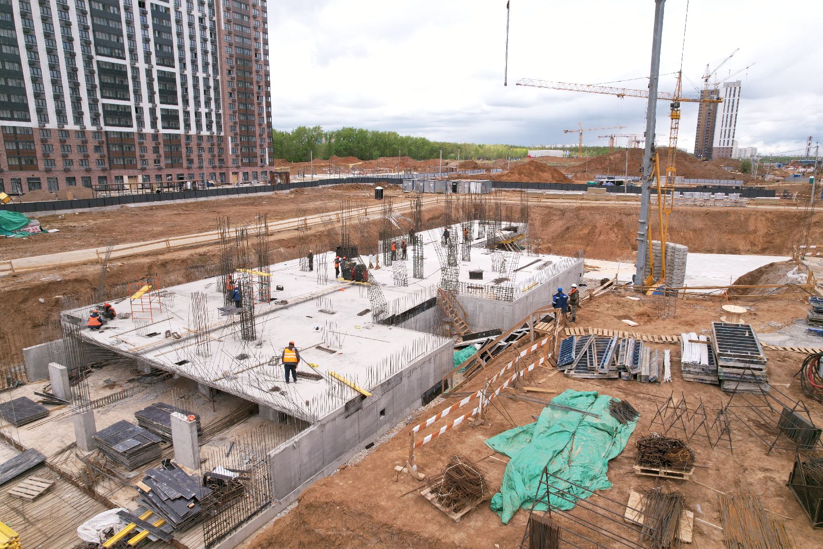 видео с коптера, школа в жк 1-й южный, школа в ленинском,