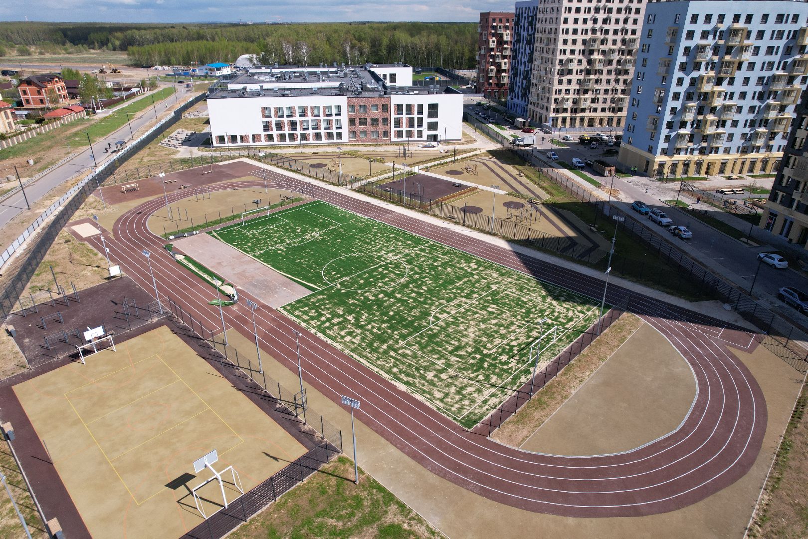 видео с коптера, школа в жк горки парк, школа в ленинском,
