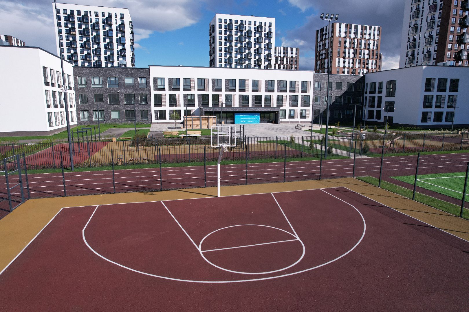 видео с коптера, школа в жк пригород лесное, школа в ленинском,