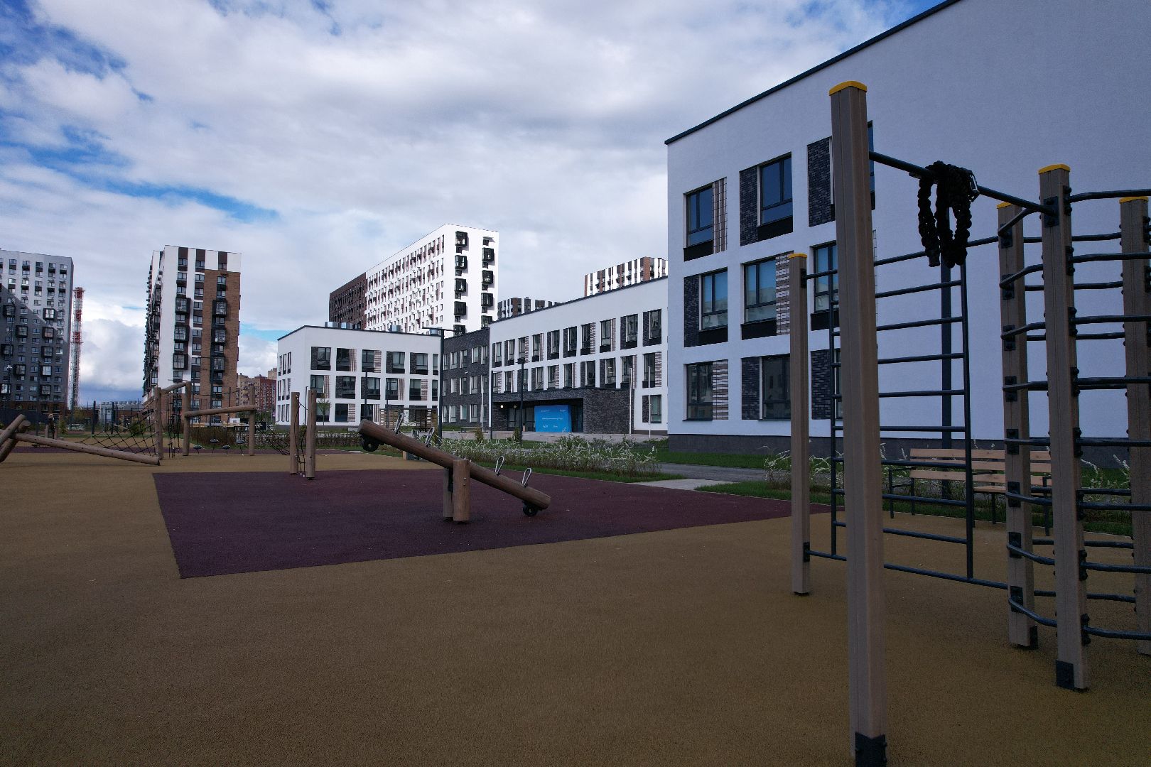 видео с коптера, школа в жк пригород лесное, школа в ленинском,