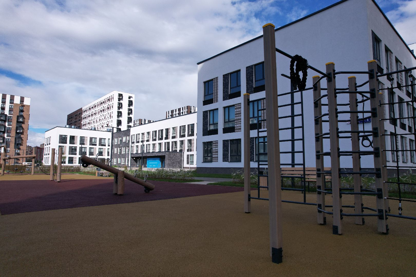 видео с коптера, школа в жк пригород лесное, школа в ленинском,