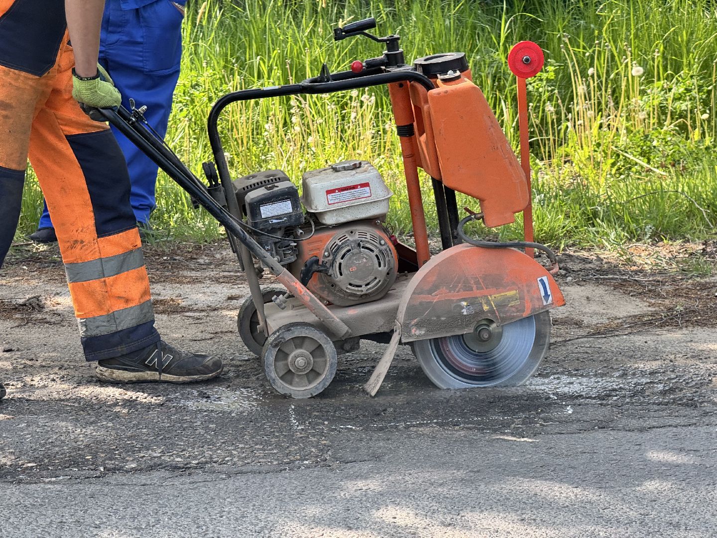 шаховская, ямочный ремон, ямочный ремонт дорог, горячий асфальт,