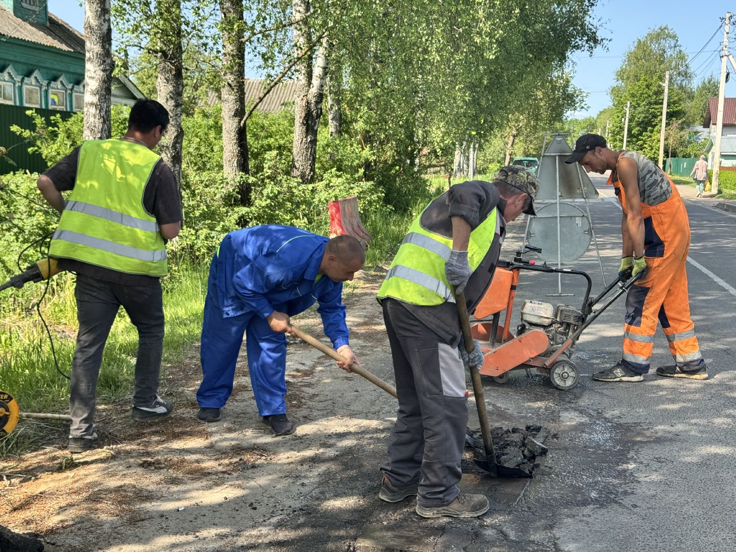 шаховская, ямочный ремон, ямочный ремонт дорог, горячий асфальт,