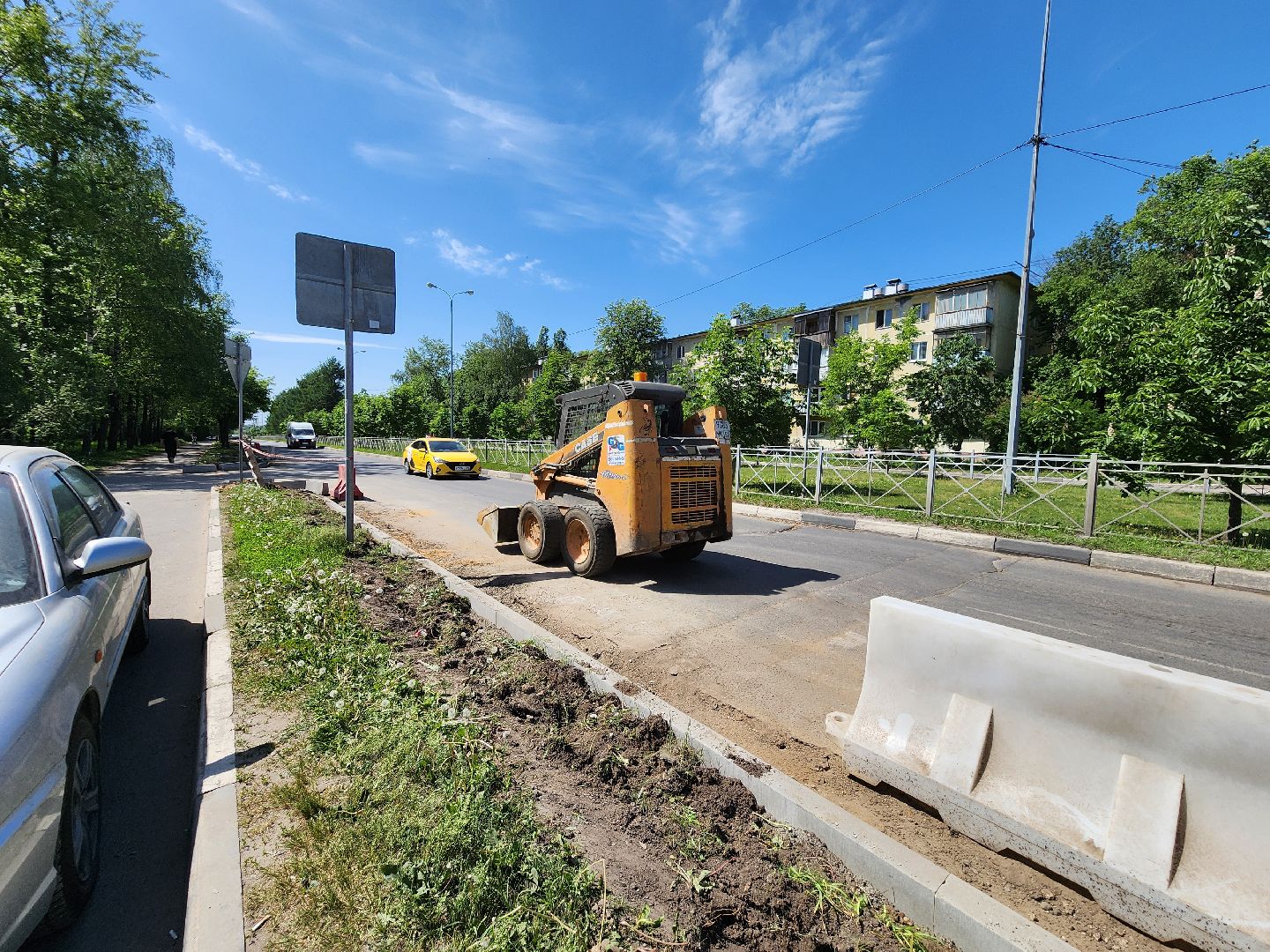 чехов, улица молодежная, ремонт дороги, дорожный ремонт, укладка бордюра, замена покрытия, благоустройство, госпрограмма московской области, развитие дорожного комплекса,