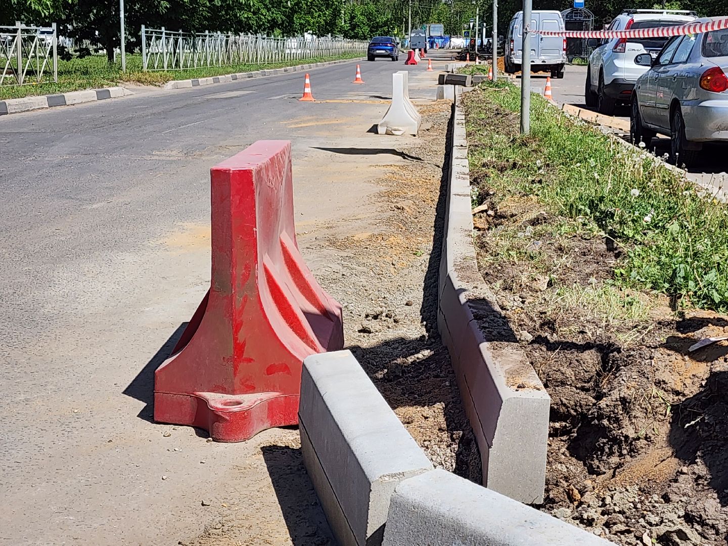 чехов, улица молодежная, ремонт дороги, дорожный ремонт, укладка бордюра, замена покрытия, благоустройство, госпрограмма московской области, развитие дорожного комплекса,