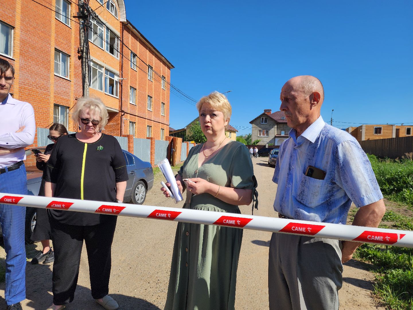 ногинск, жители, общество, шлагбаум, соседи,