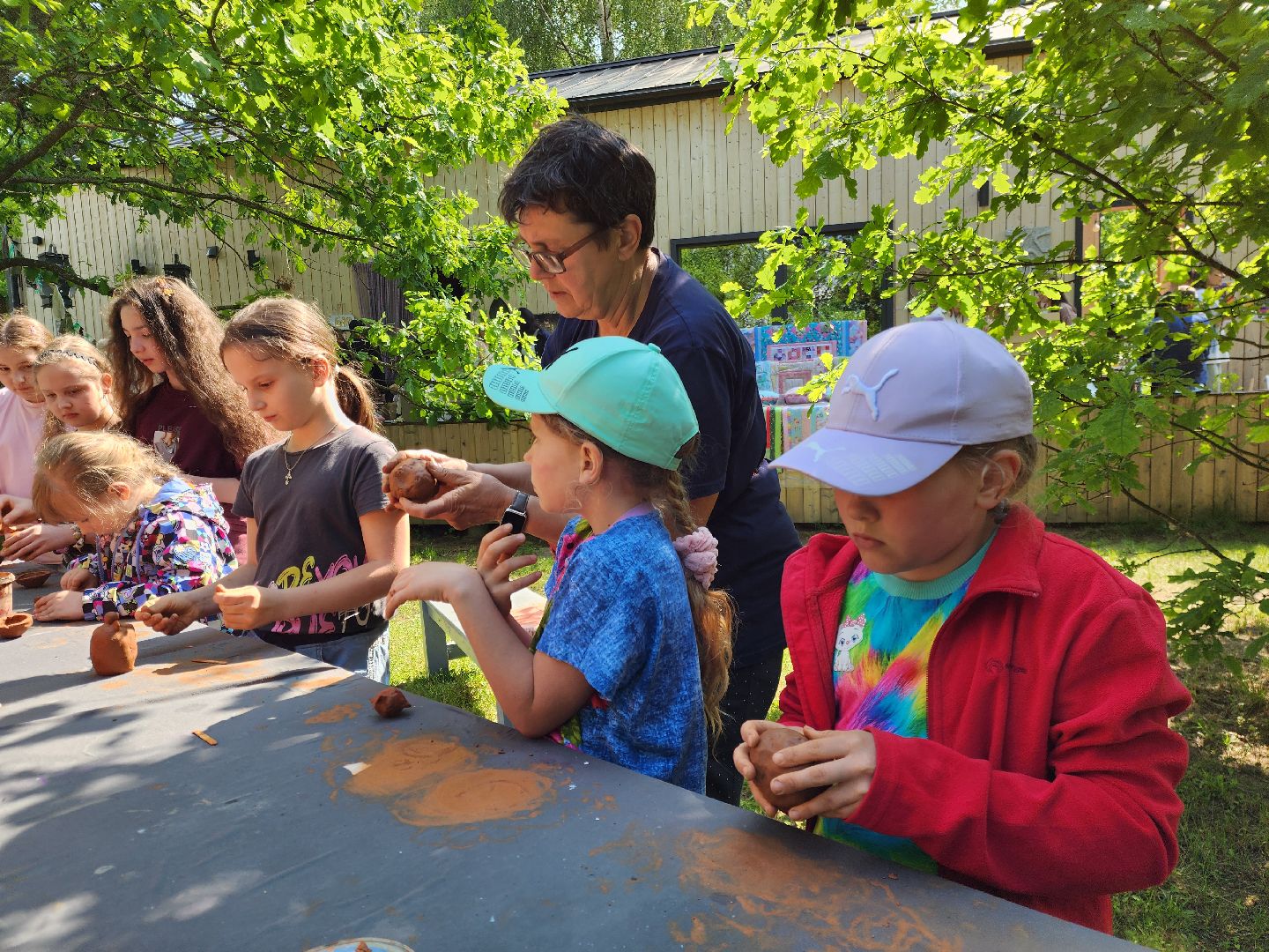 Ногинск, жители, общество, творчество, лепка из глины, фестиваль, благотворительность,