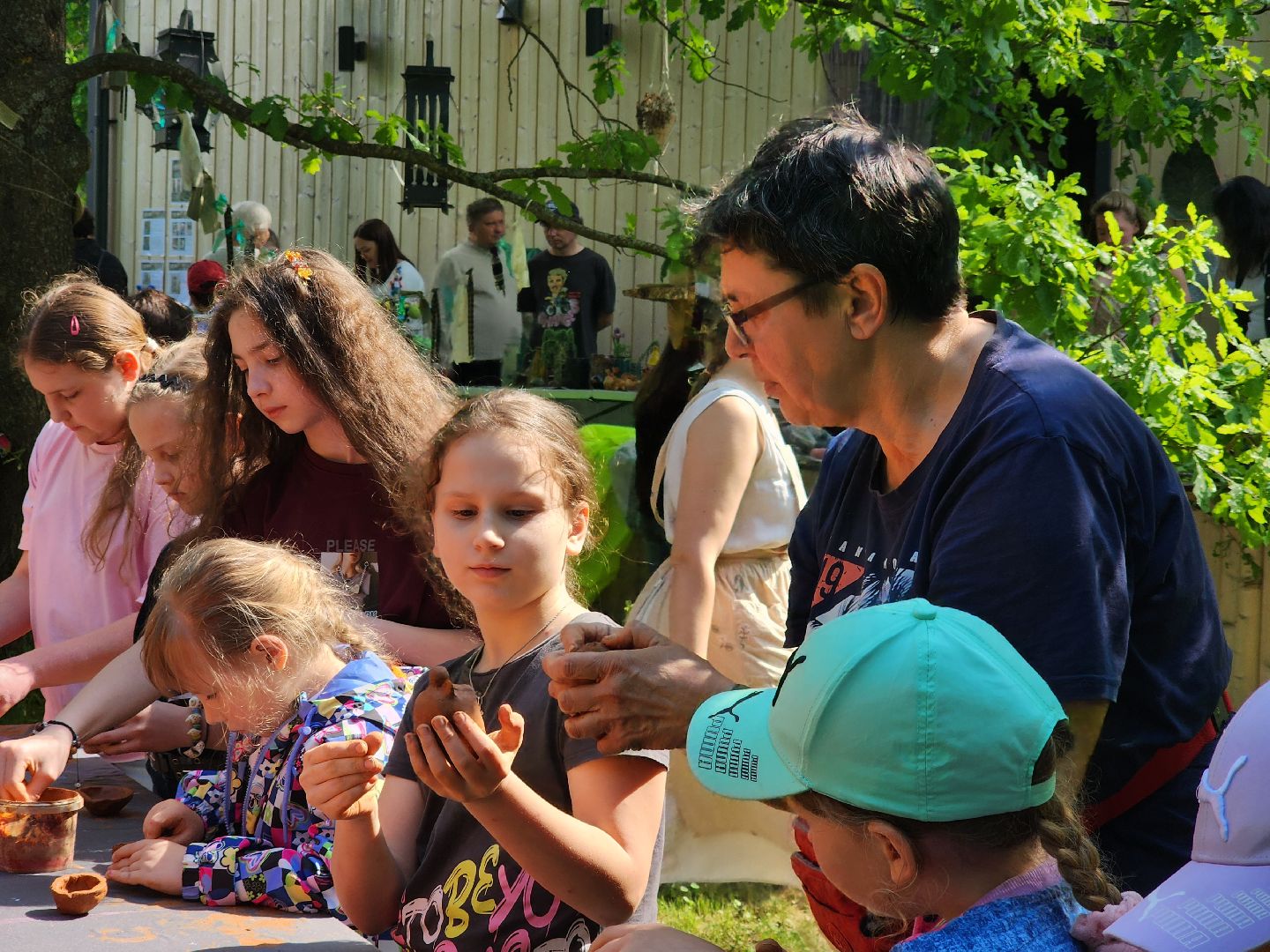Ногинск, жители, общество, творчество, лепка из глины, фестиваль, благотворительность,