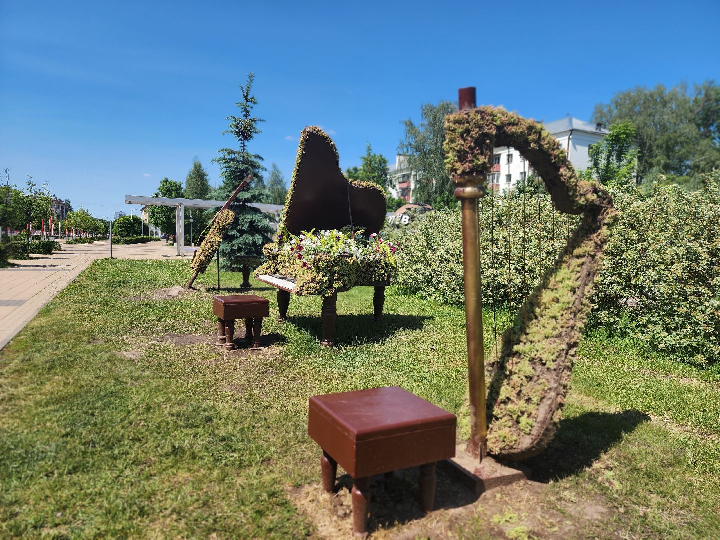 королёв, благоустройство в королеве, необычные фигуры,