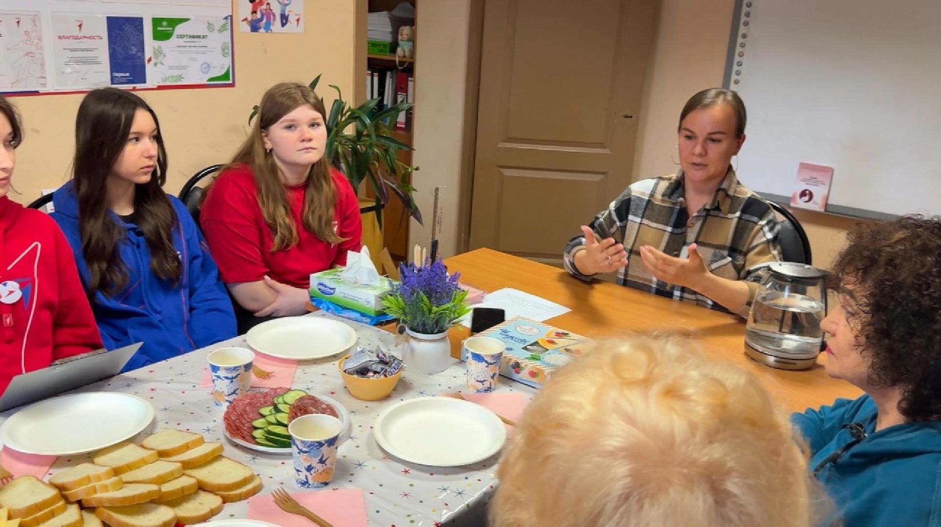 герой РФ, летчик, бюст, аллея, движение первых, именами героев,