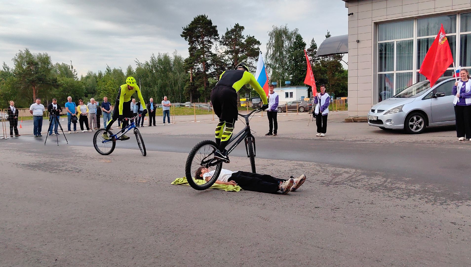 автопробег, колонна, Москва-Алтай, 80-летия Победы в Великой Отечественной войне, колледж,