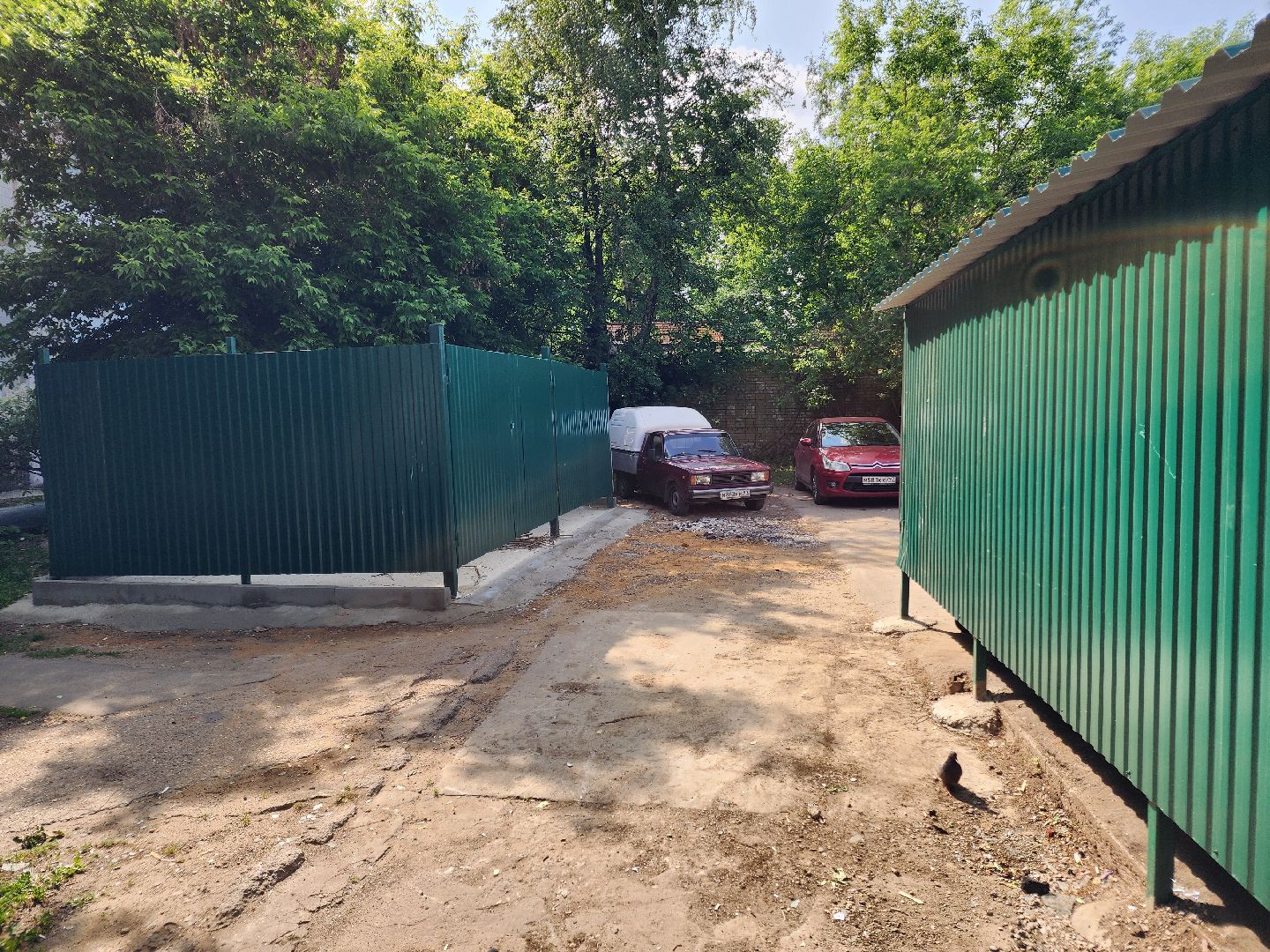 чехов, улица чехова, контейнерная площадка, капитальный ремонт, новое ограждение, крыша, бункер для КГО, дополнительные баки, вывоз мусора, твердое покрытие, крупногабаритные отходы, капремонт,