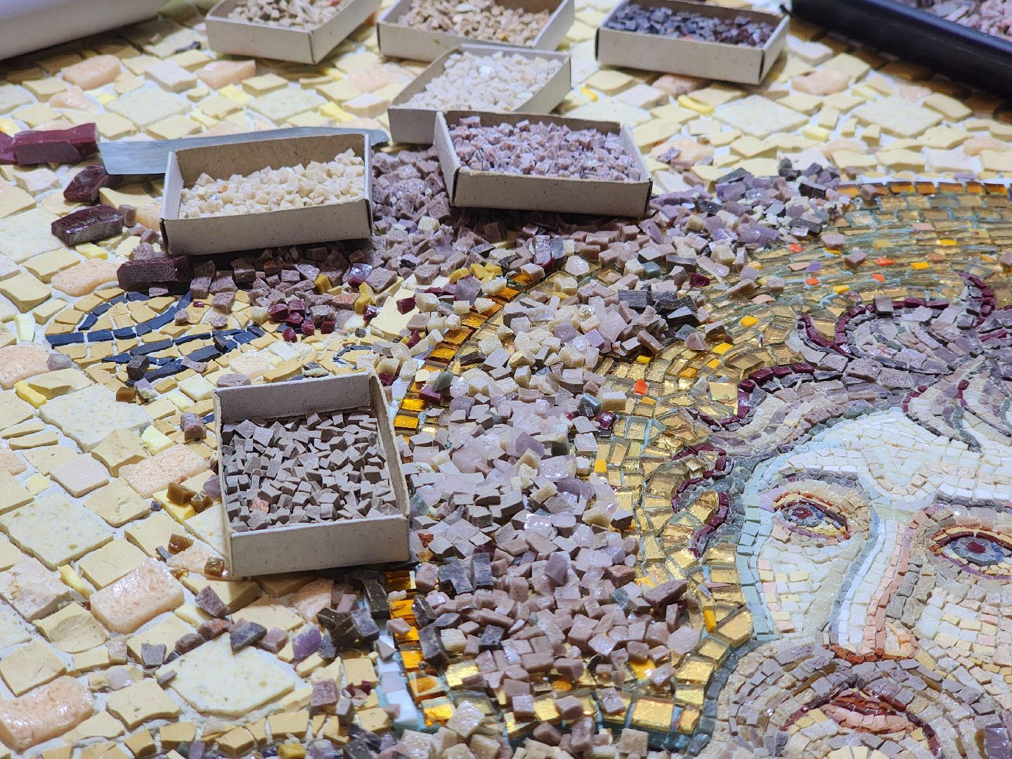 дубна, мозаики леже, мозаичное панно, реставрация, художник,