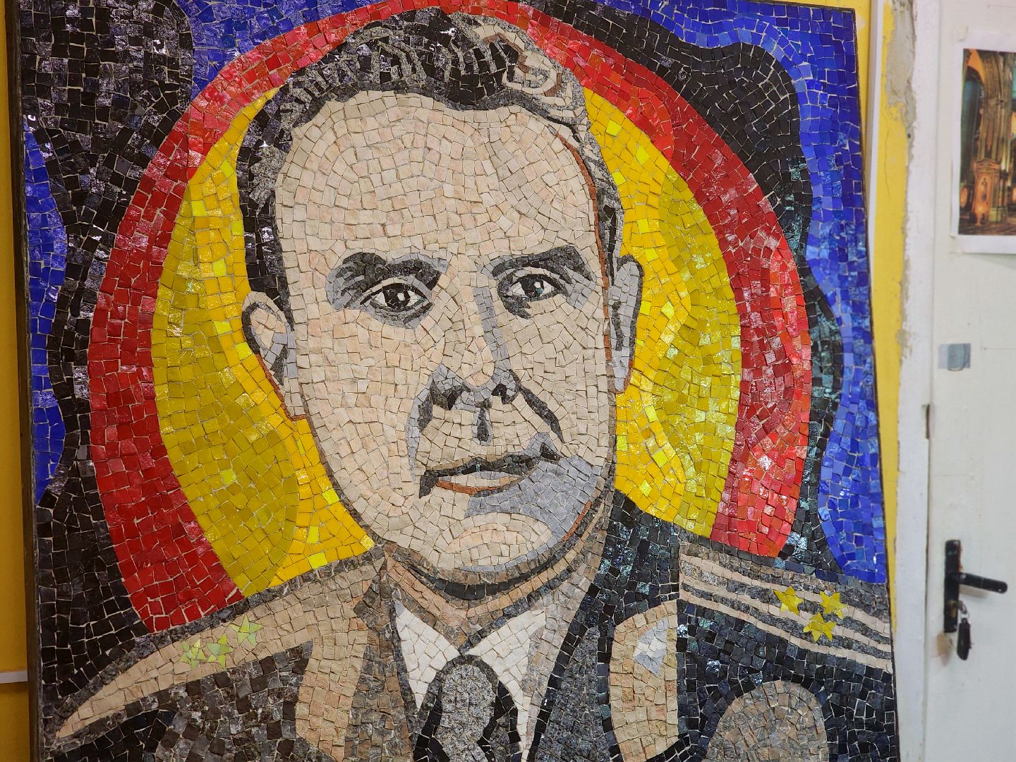 дубна, мозаики леже, мозаичное панно, реставрация, художник,