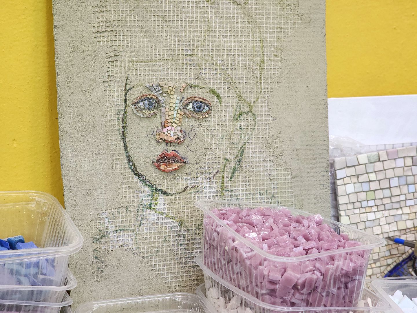 дубна, мозаики леже, мозаичное панно, реставрация, художник,