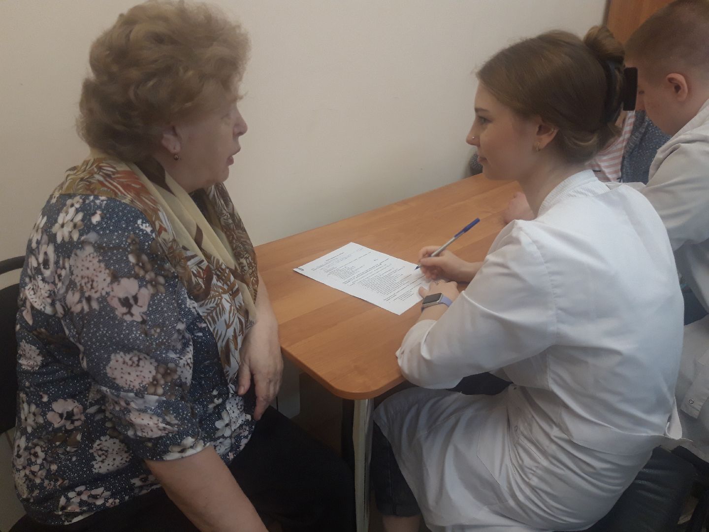 помощь людям, пенсионеры,