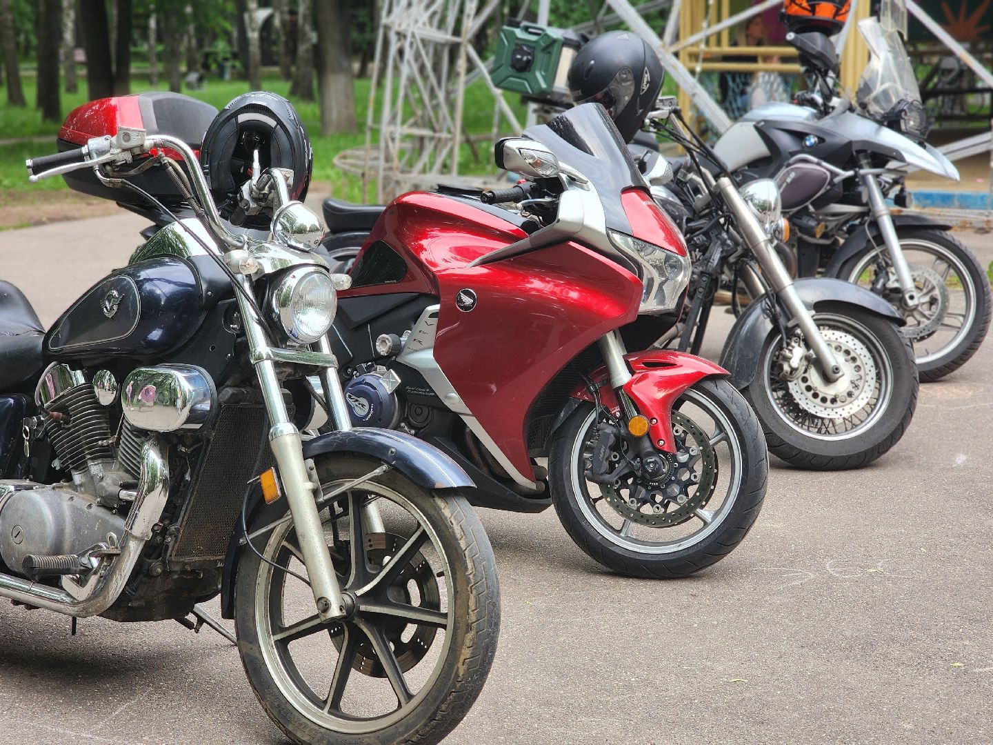 королёв, центральный городской парк , ротонда, люди с овз, первый проект в россии, раскрасим мир в веселые тона,