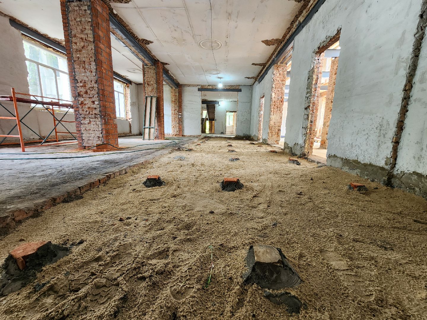 чехов, центр детского творчества, капитальный ремонт, реконструкция, обустройство полов, стяжка полов, демонтажные работы, прокладка инженерных сетей, капремонт, обновление, фасадные работы, замена кровли, окна и двери, госпрограмма московской области,