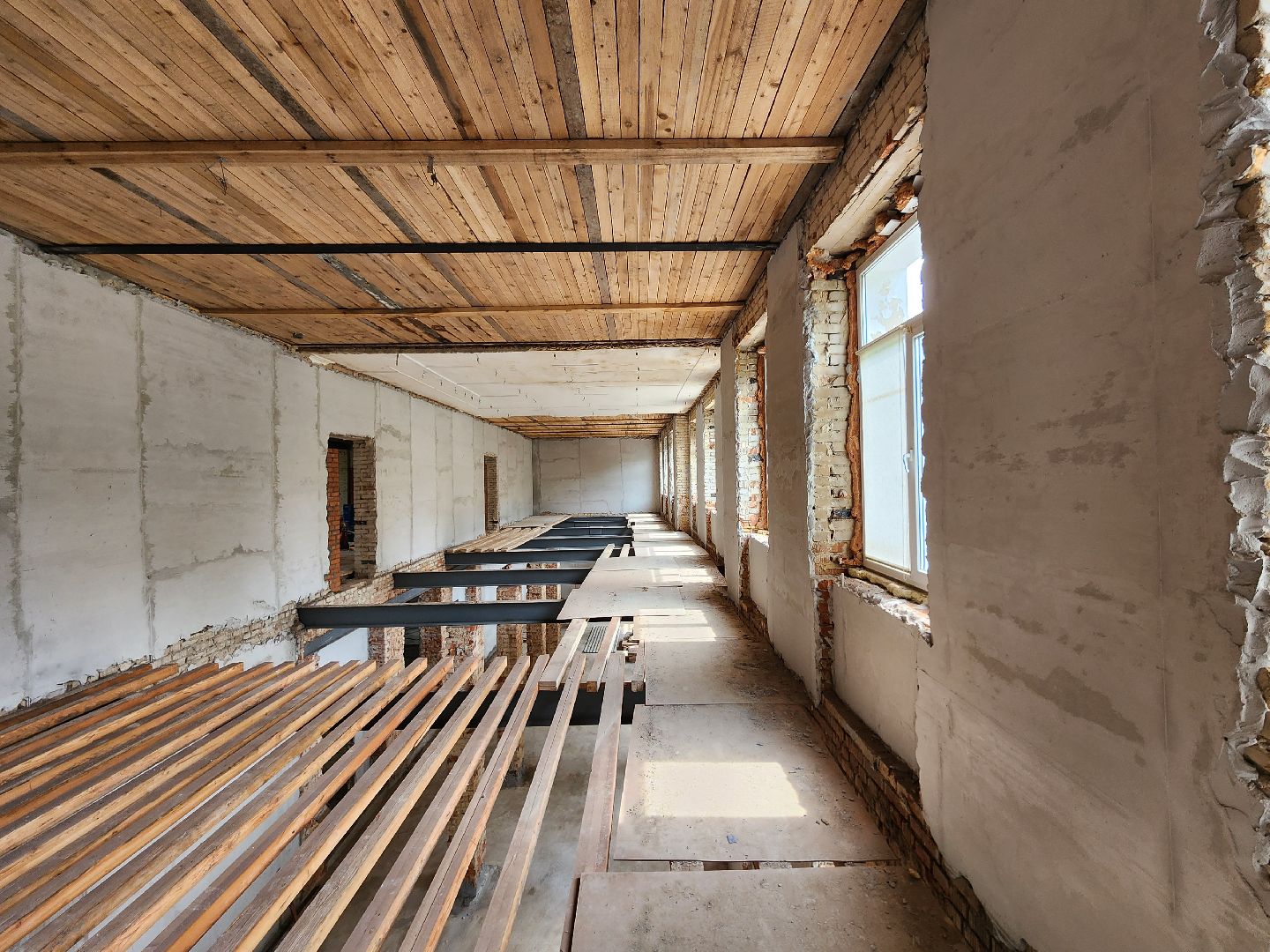 чехов, центр детского творчества, капитальный ремонт, реконструкция, обустройство полов, стяжка полов, демонтажные работы, прокладка инженерных сетей, капремонт, обновление, фасадные работы, замена кровли, окна и двери, госпрограмма московской области,