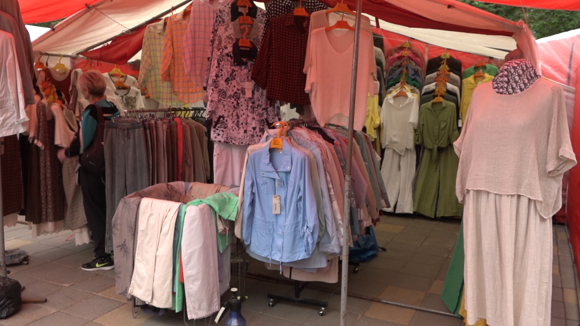 сезонная ярмарка товаров, власиха продовольственная ярмарка, ярмарка во власихе, товары на ярмарке, выездная ярмарка,