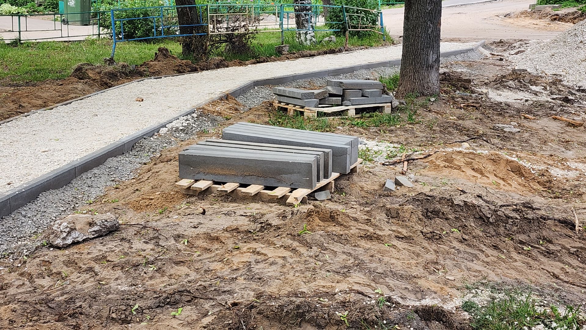 благоустройство двора, щёлково, ремонт двора,