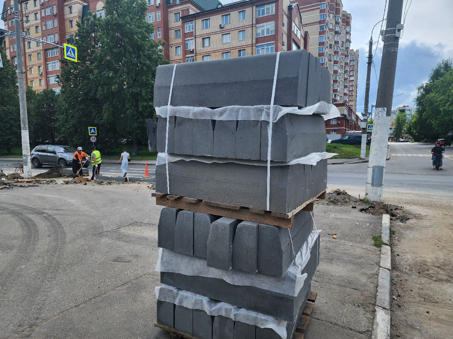 долгопрудный, проспект пацаева, ремонт дороги, бордюр, бордюрный камень, экскаваторы,