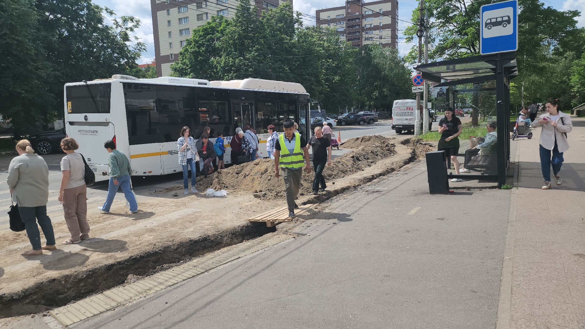 долгопрудный, проспект пацаева, ремонт дороги, бордюр, бордюрный камень, экскаваторы,