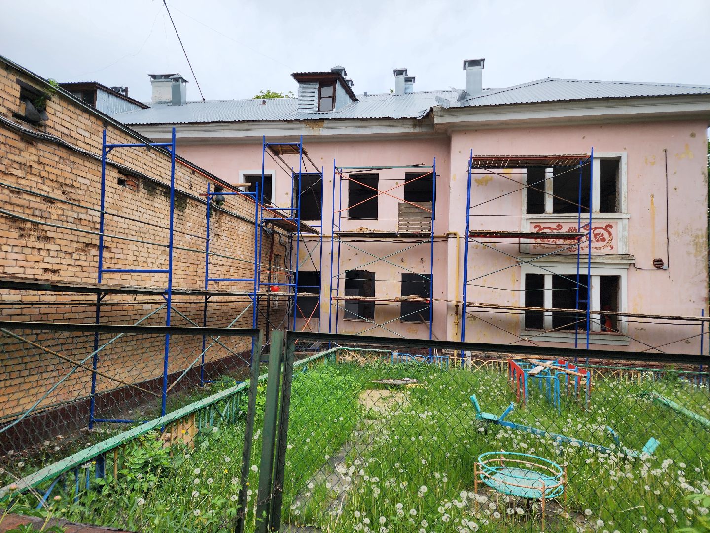 чехов, улица монтажная 8, детский сад, дошкольное отделение, гимназия 2, капитальный ремонт, реконструкция, капремонт, обновление, фасадные работы, наружная отделка, монтаж перемычек, оконные проемы, ремонт кровли, обновление инженерных сетей, госпрограмма московской области,