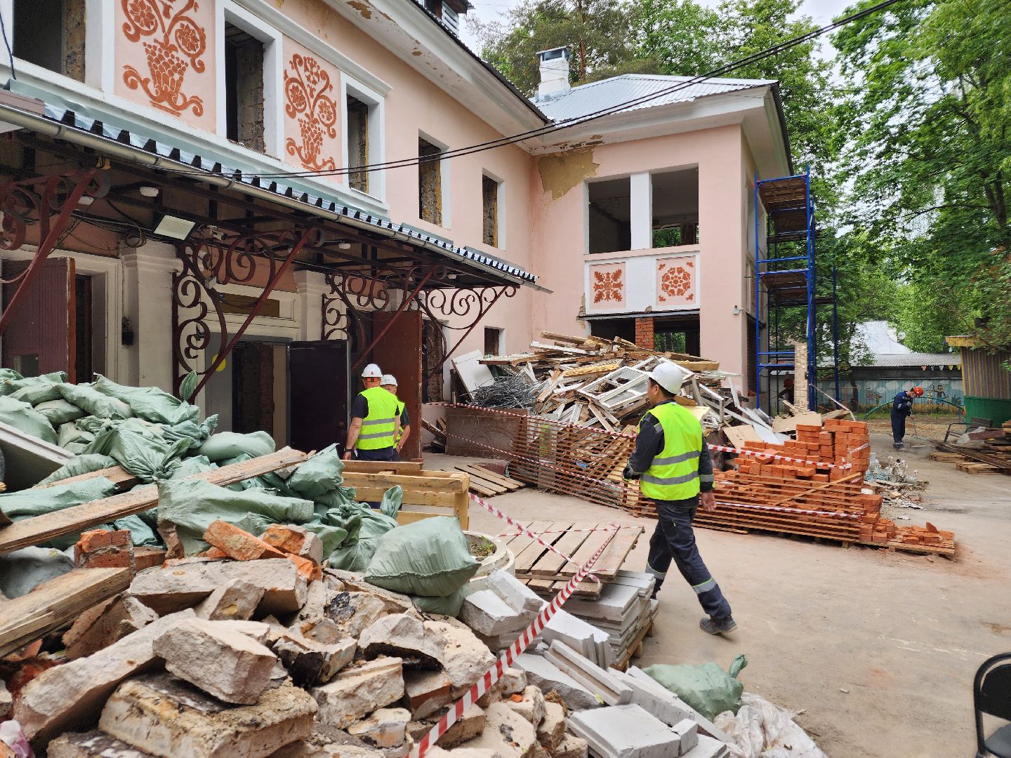 чехов, улица монтажная 8, детский сад, дошкольное отделение, гимназия 2, капитальный ремонт, реконструкция, капремонт, обновление, фасадные работы, наружная отделка, монтаж перемычек, оконные проемы, ремонт кровли, обновление инженерных сетей, госпрограмма московской области,
