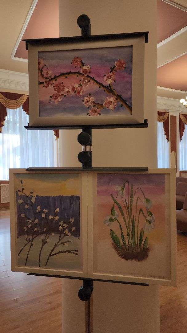 вертикалки, пушкино, детские рисунки, экспозиция, дети с овз, картины, благотворительная выставка,общественная организация,