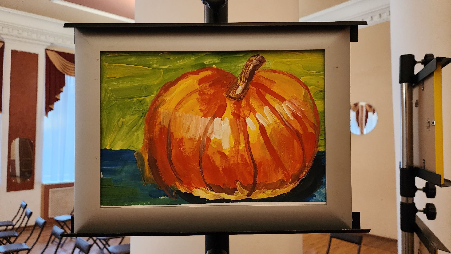 вертикалки, пушкино, детские рисунки, экспозиция, дети с овз, картины, благотворительная выставка,общественная организация,