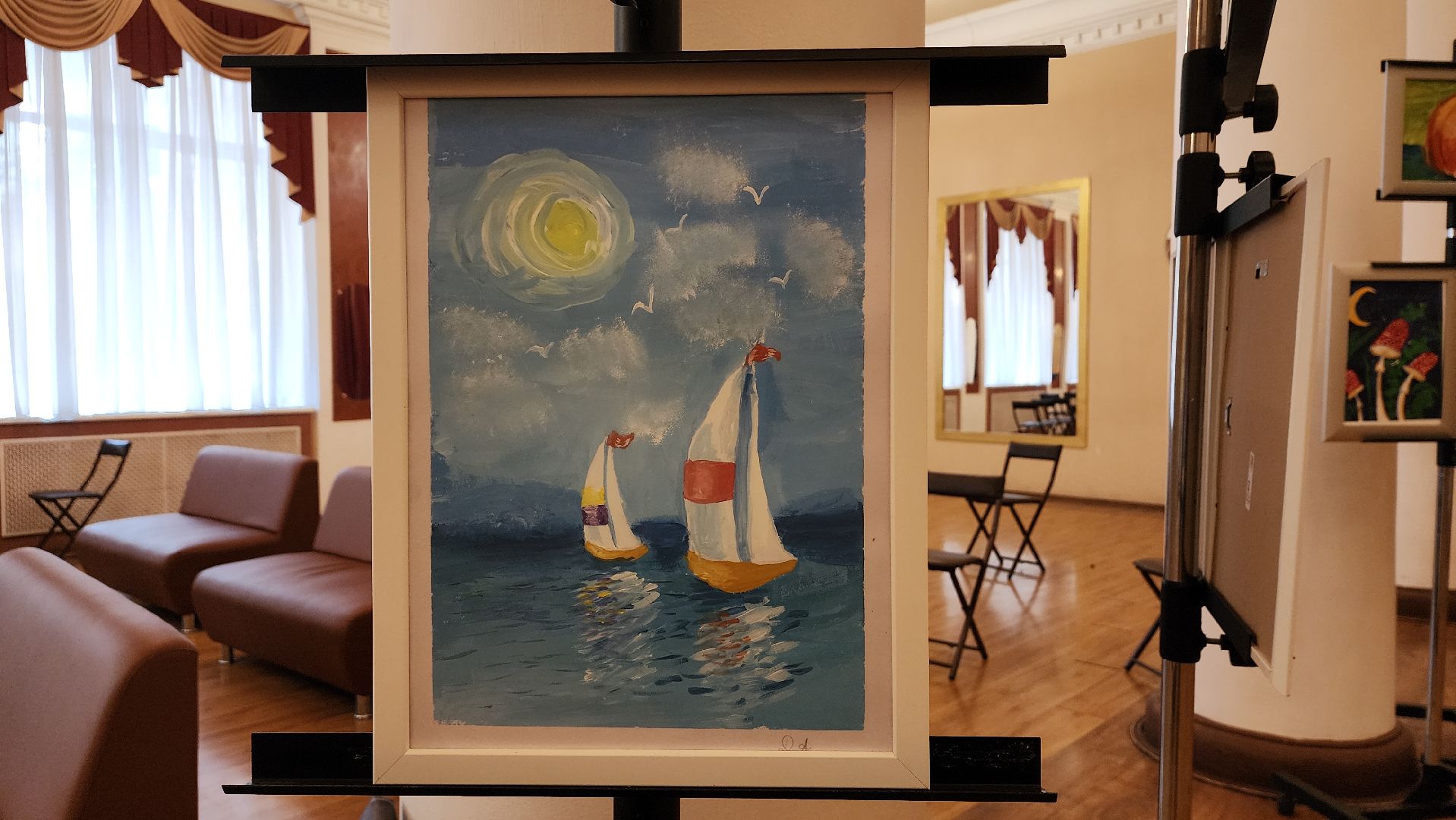 вертикалки, пушкино, детские рисунки, экспозиция, дети с овз, картины, благотворительная выставка,общественная организация,