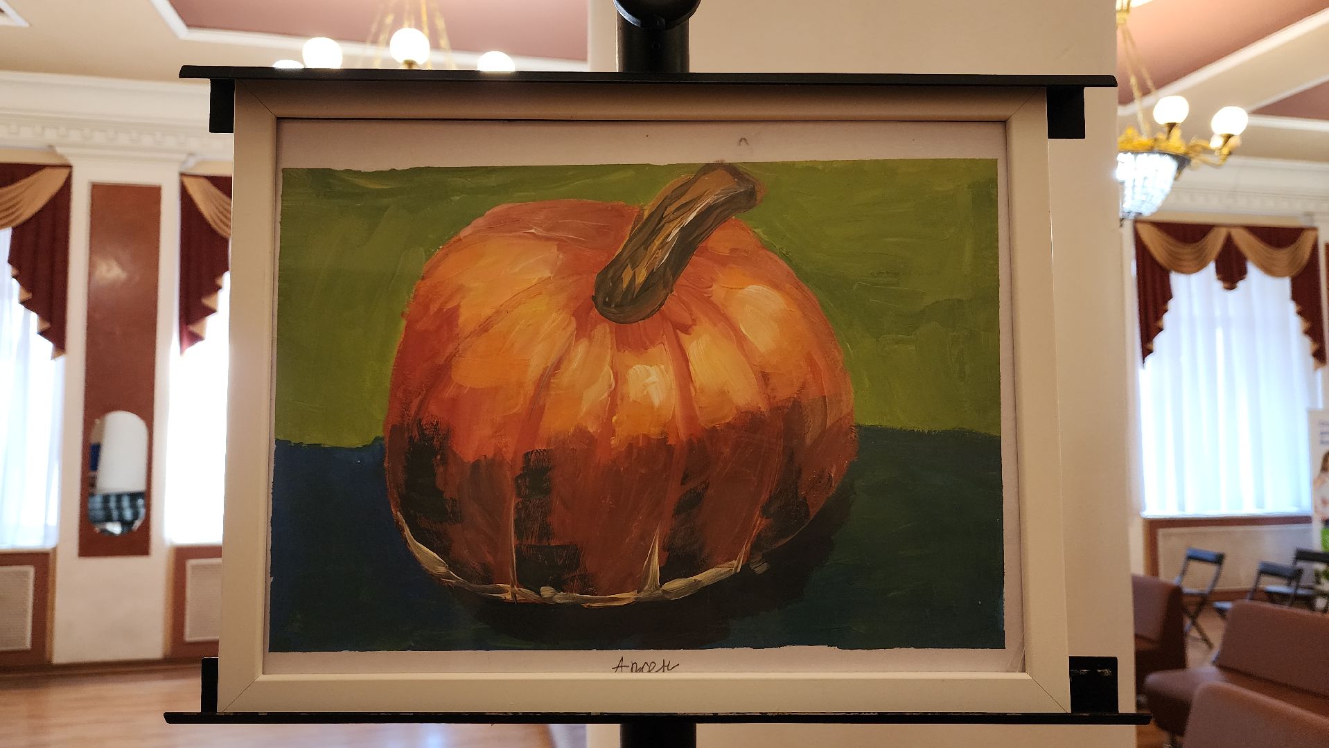 вертикалки, пушкино, детские рисунки, экспозиция, дети с овз, картины, благотворительная выставка,общественная организация,