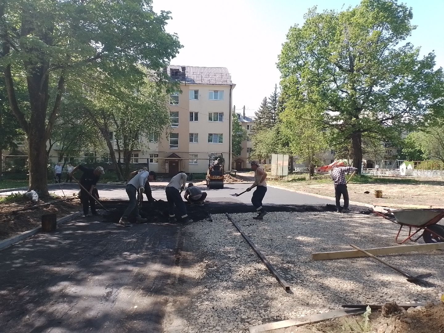 городской округ восход, благоустройство, асфальт, асфальтирование дворов,