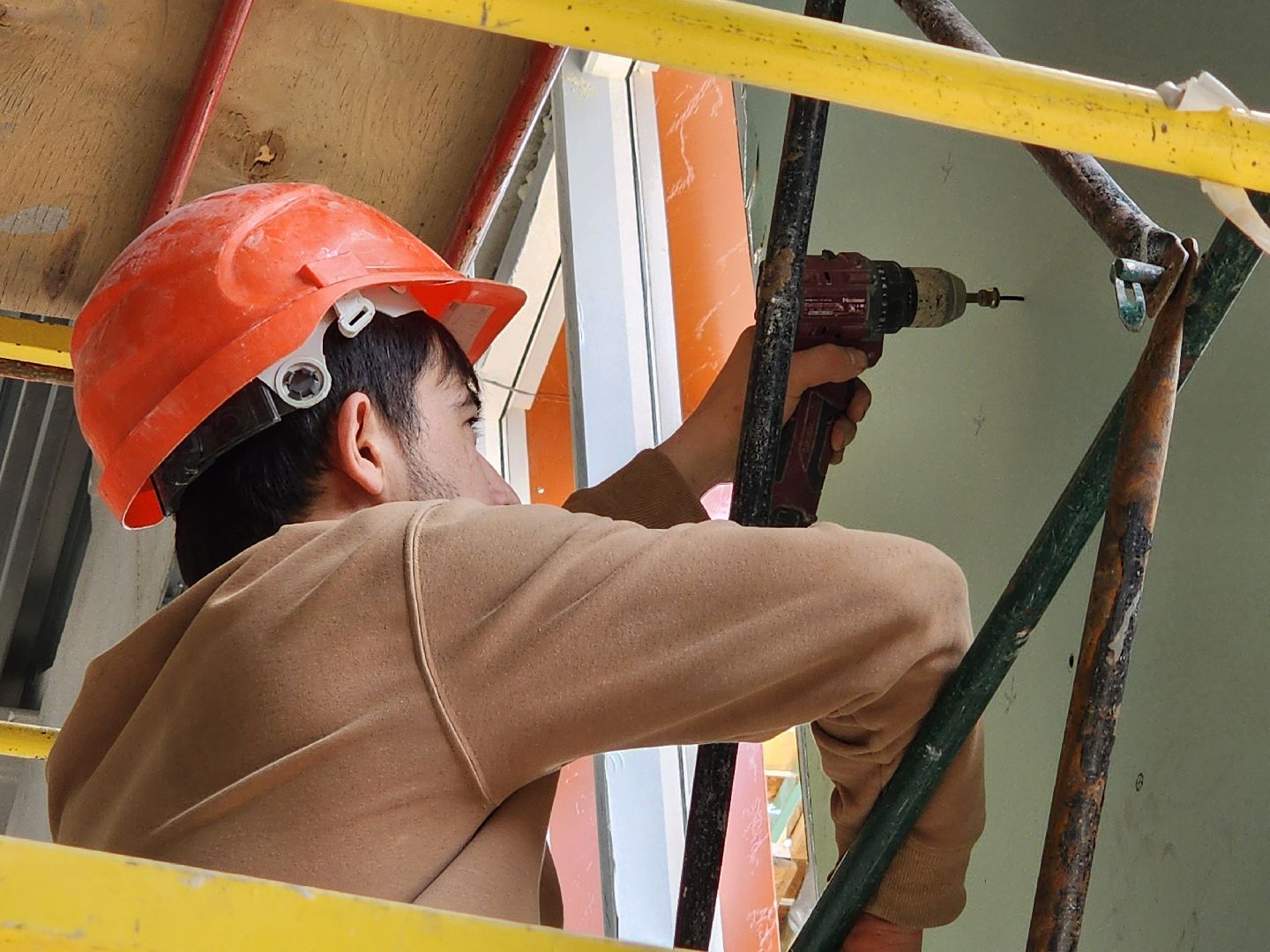 чехов, улица лопасненская, школа 3, пристройка к школе, строительство, реконструкция, спортивный зал, актовый зал, внутренняя отделка, система вентиляции, витражи, оконные блоки, воздуховоды,