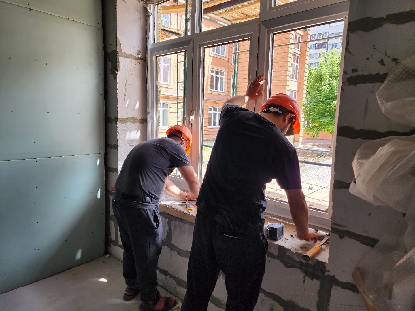 чехов, улица лопасненская, школа 3, пристройка к школе, строительство, реконструкция, спортивный зал, актовый зал, внутренняя отделка, система вентиляции, витражи, оконные блоки, воздуховоды,