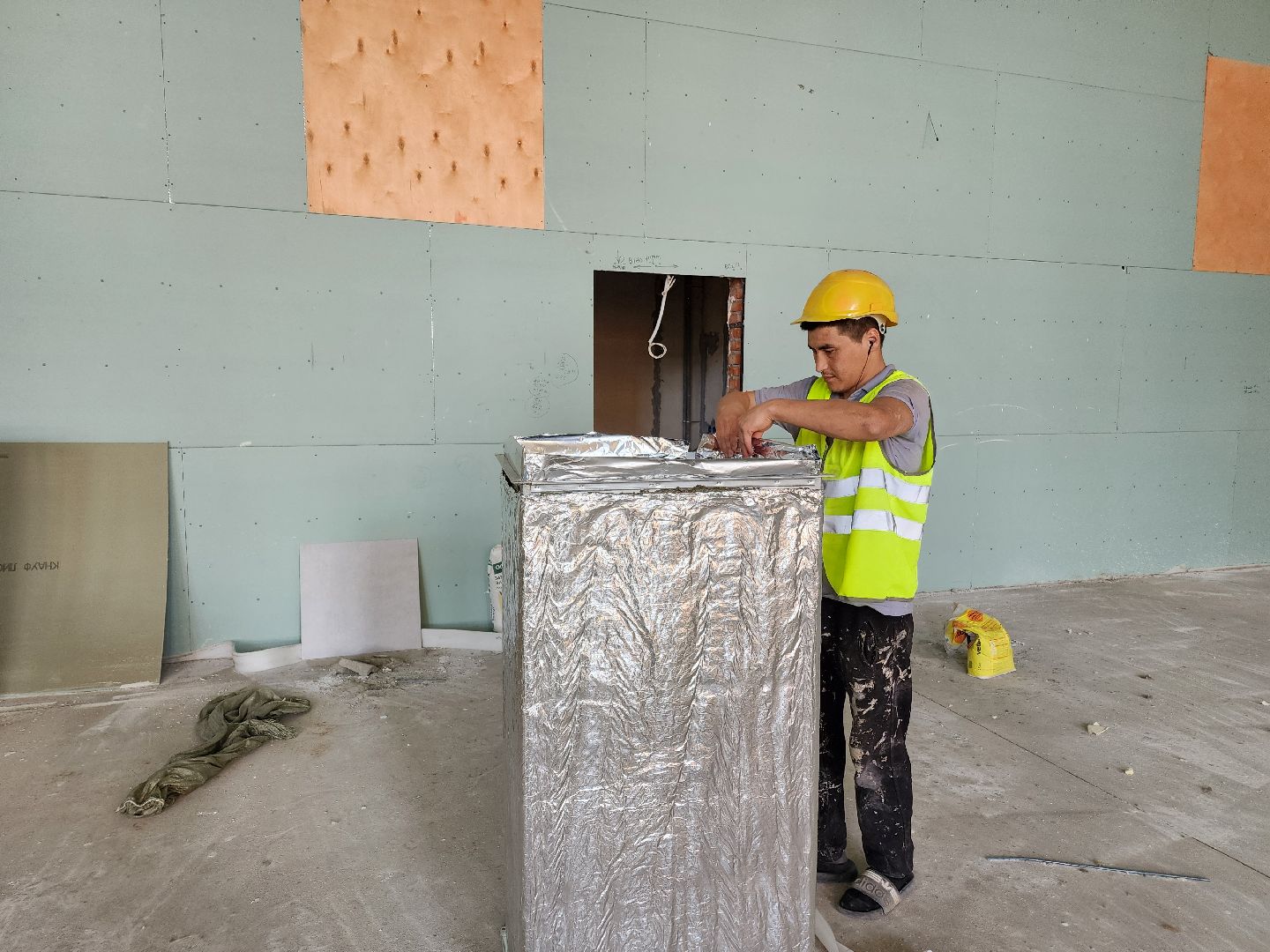 чехов, улица лопасненская, школа 3, пристройка к школе, строительство, реконструкция, спортивный зал, актовый зал, внутренняя отделка, система вентиляции, витражи, оконные блоки, воздуховоды,