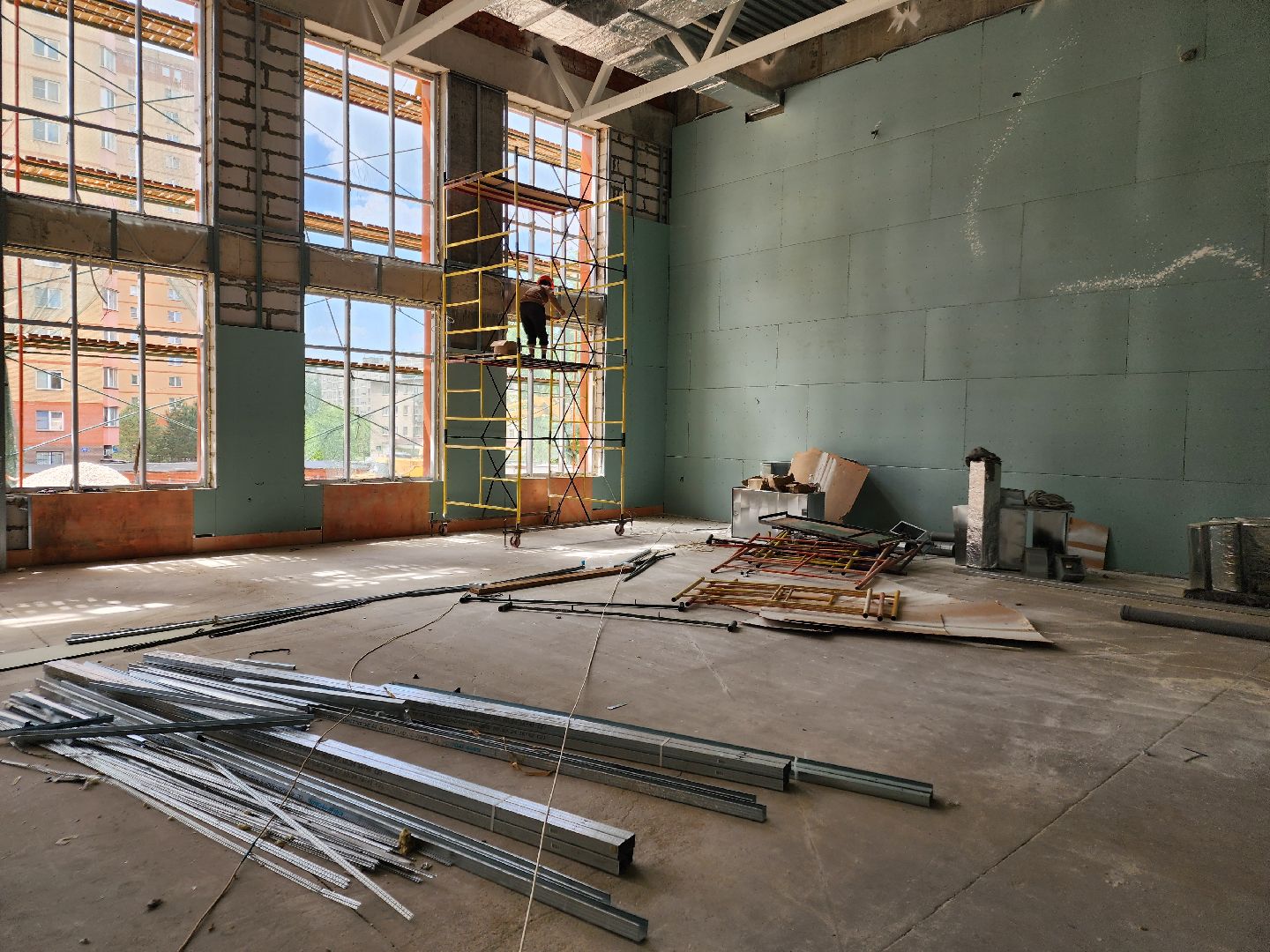 чехов, улица лопасненская, школа 3, пристройка к школе, строительство, реконструкция, спортивный зал, актовый зал, внутренняя отделка, система вентиляции, витражи, оконные блоки, воздуховоды,