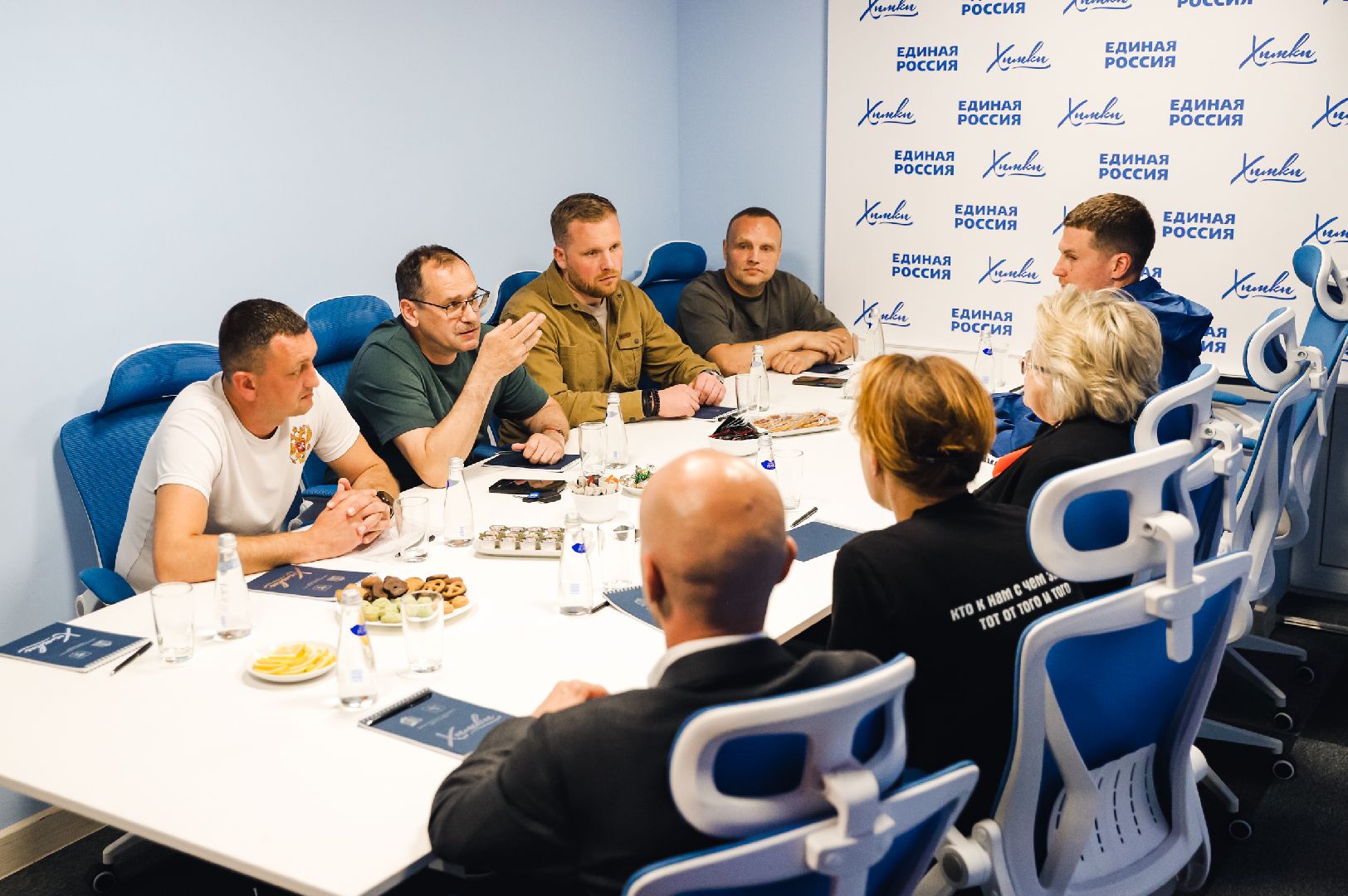 гумпомощь, волонтер, балгодарность,