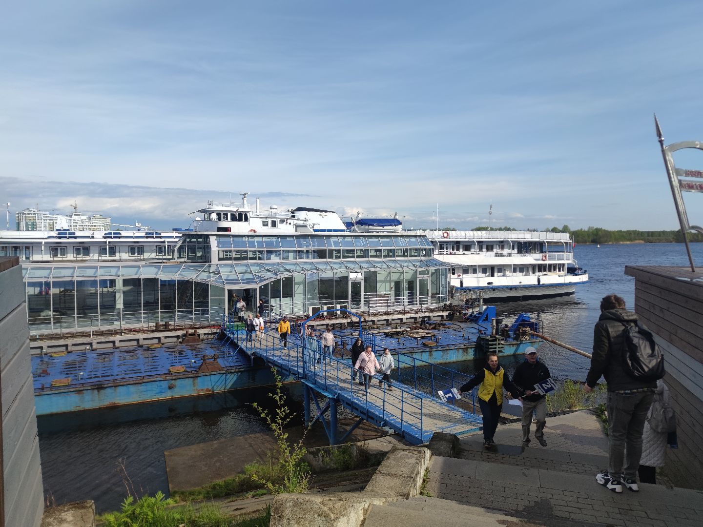 круизные туристы, речная навигация, Дубна