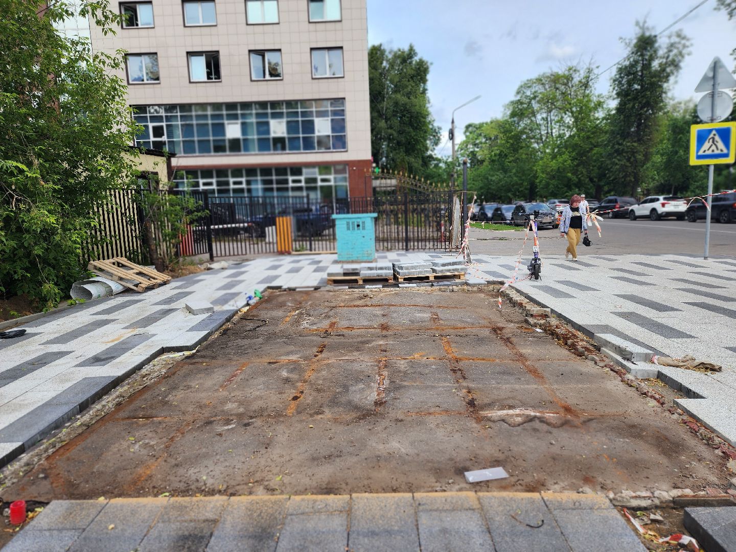 королёв, незаконные торговые точки, сквер у проходной ркк энергия,