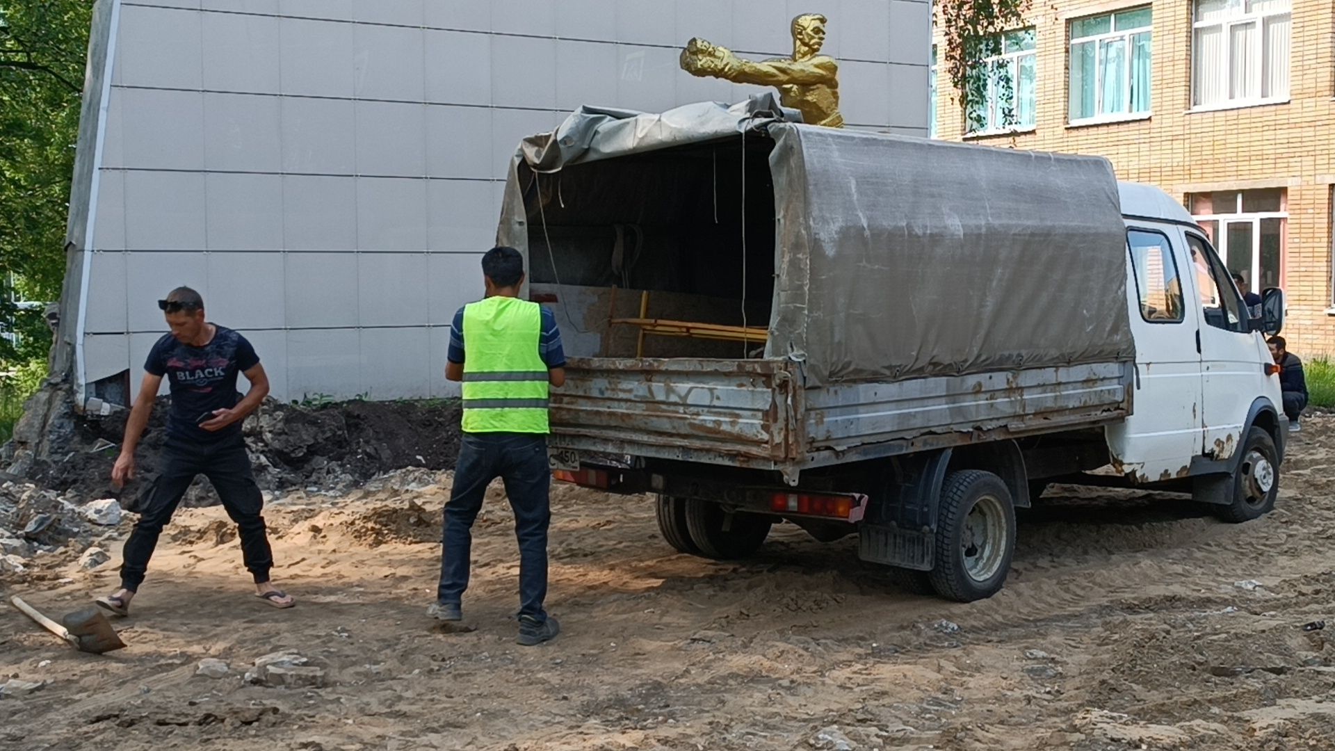 реконструкция памятника, благоуствойство, щёлково, мемориал воинам хлопчатобумажного комбината,